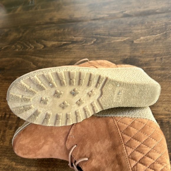 Mia Women's Chestnut Brown Jaimee Quilted Ankle Boots Size 5M - Picture 10 of 10